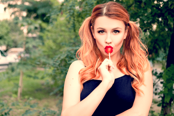 ワンチャンありっしょ！男性から「軽い女」と思われる女性の特徴