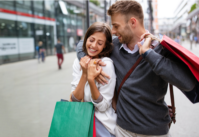 意識しちゃう…！女性が見惚れちゃう男性のモテ仕草って？