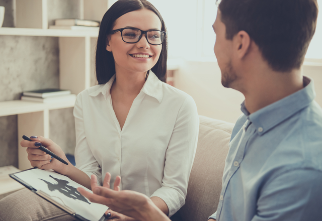 女性からの熱視線が止まない！【何故かモテる男】になる方法