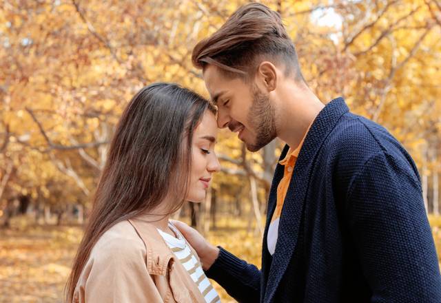 女性が「朝まで一緒にいたい時」のサインとは