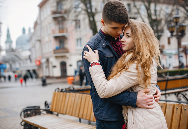 ラブラブタイム突入！？女性が「ムラついた時にする」4つの言動