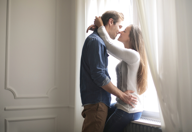 守られてる感じがする…彼女が「幸せを感じるハグ」の仕方って？