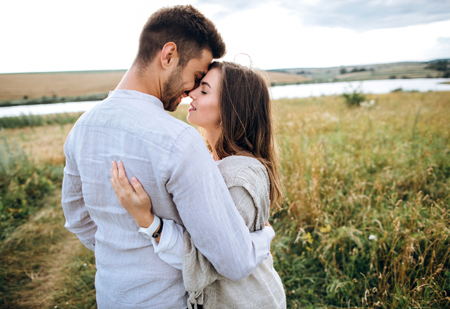 今日は帰したくない♡男性の心を掴んで離さない「キス中の仕草」4つ