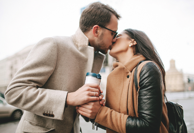 いつもより激しいね…♡女性がメロメロになる「大人なキス」とは