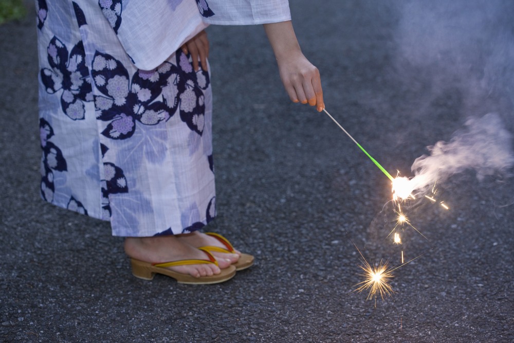 夏休み、友人5人で花火を持ち寄ると…→予想外の事態に「みんなの性格が出てる」「面白い」