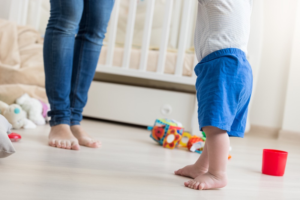 子どもの手には“スライム”！？部屋を見て焦るも、無邪気にあそぶ様子に「嫌な予感が笑い話に」