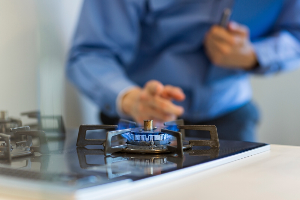 毎日、油汚れと戦ってない？【超時短になる】“掃除術”2選