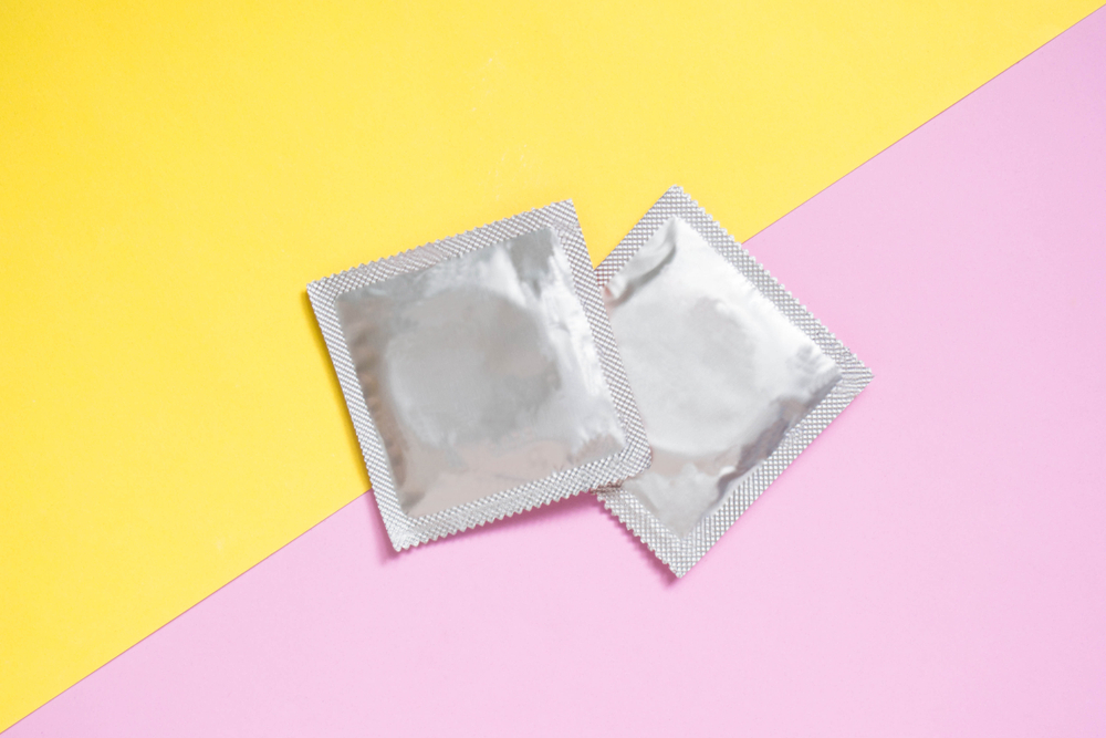 【彼氏との初めての性行為】コンドームの付け方がわからず…「間違える知識をつける前に教えた方がよい」