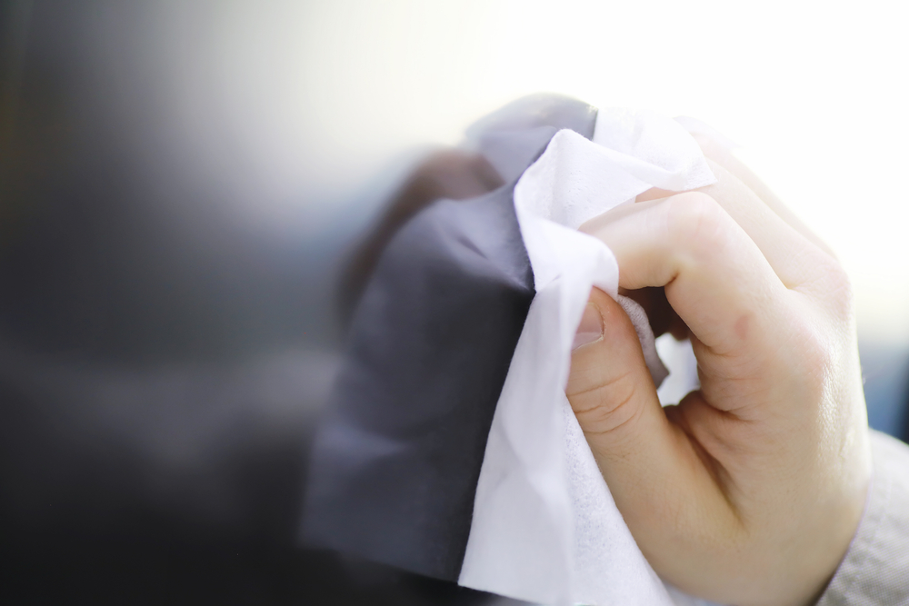 ドラマを見ていたら、突然画面を拭きだした子ども…その時【画面に映っていたもの】に感動！！