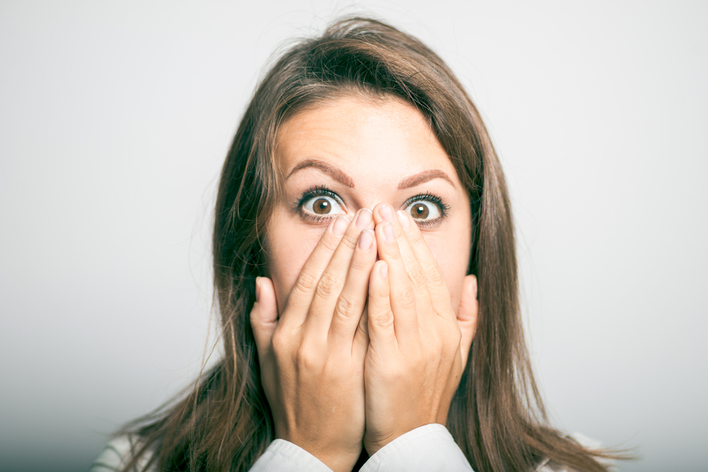 【ヒヤッと…】4歳の娘が1人遊びをしていると…⇒母が見た『衝撃的な娘の姿』とは