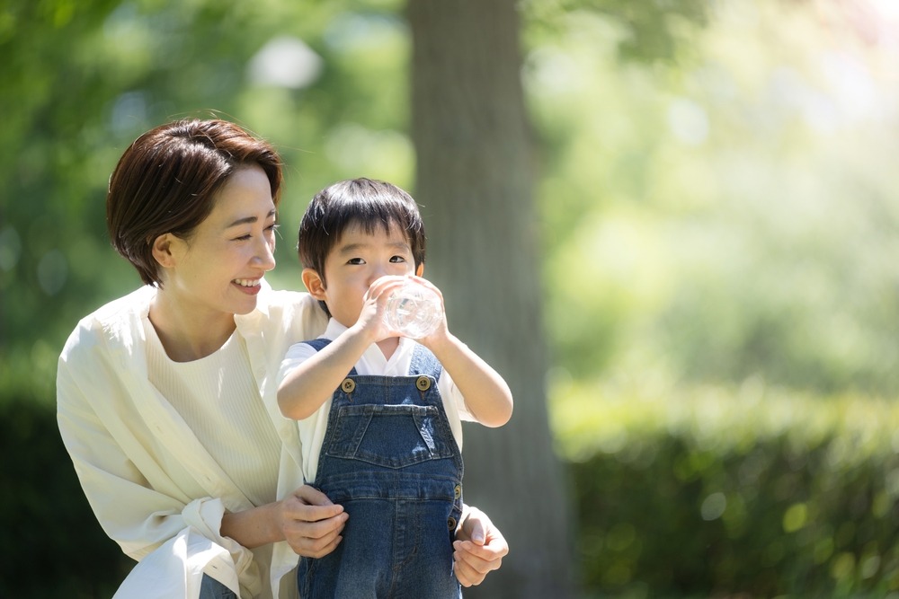 「あっ！」タンポポを見つけ走り出す3歳の息子。その直後、可愛すぎる”間違い”に「笑ってしまった」