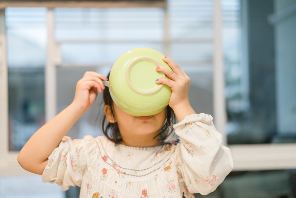 【ママ不在のランチで…】野菜嫌いの子どもがまさかのパクパク！？魔法のような言葉に「少し感動した」「楽しい時間が過ごせそう」