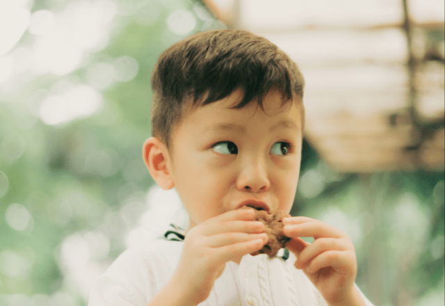 70代の祖父母の家で…祖母の手作りクッキーを見た瞬間⇒孫の”純粋な反応”にほっこり！