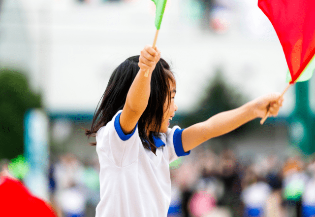 運動会に来た60代の祖母…急用で帰ることになった瞬間⇒孫の”咄嗟の行動”に「ほほえましい」「一瞬で空気が変わった」