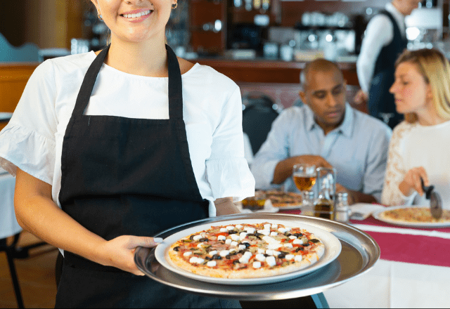 アメリカのレストランで…「えっ、また！？」日本とは”異なる接客”に「おもしろい！」