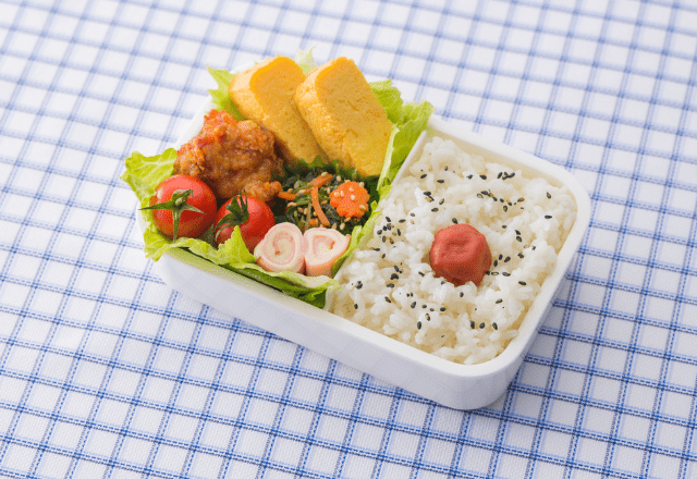 お弁当を開けたら…付箋！？母の“遊び心ある仕掛け”に「思わず笑った」